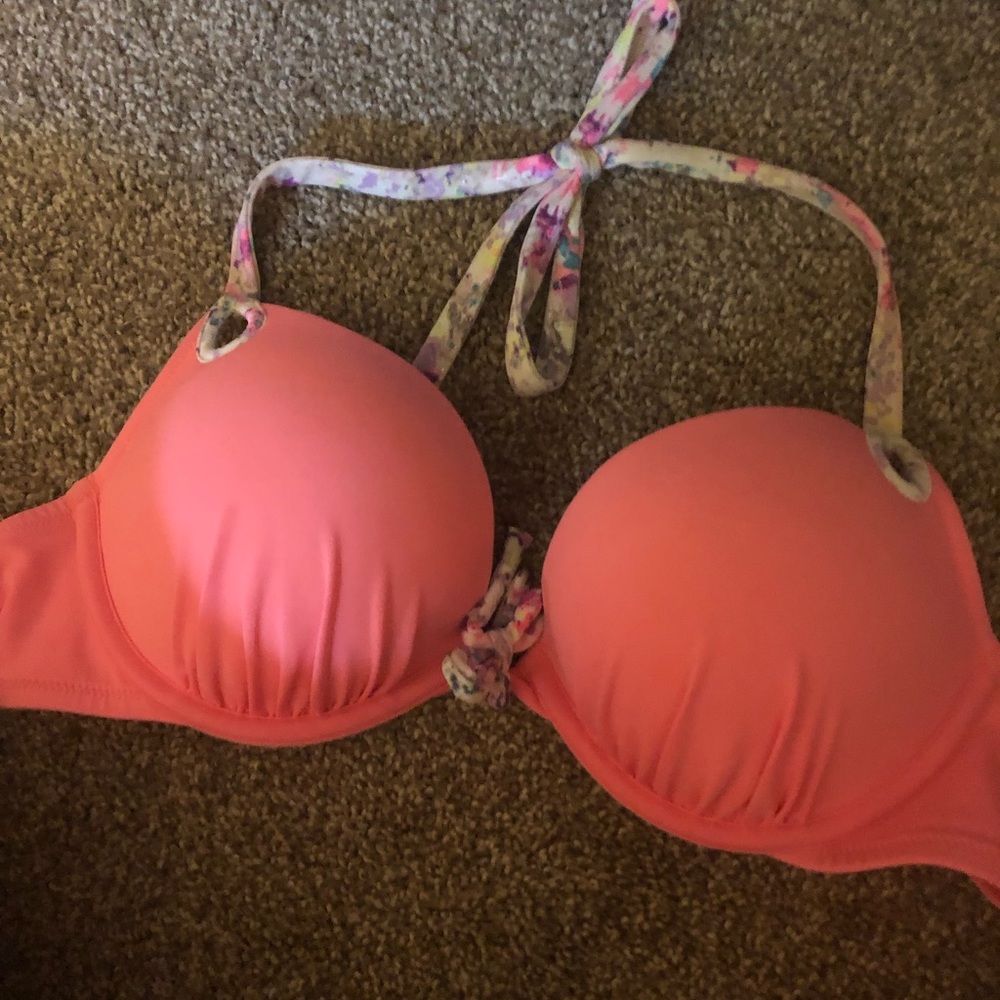 Victoria’s Secret bikini top